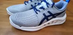 ASICS グレー/ネイビー スニーカー