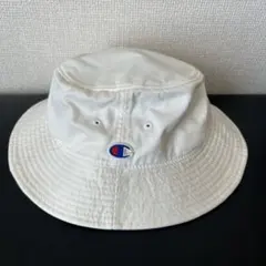 Champion ホワイト バケットハット