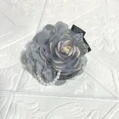 265 ハンドメイド コサージュ パール ビーズ　卒業式　入学式　グレー　結婚式