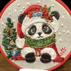刺繍フレーム❁⃘11cm　パンダ　クリスマス　置き型　壁掛け　レトロ　プレゼント