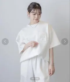 MARY QUANTエンボスロゴポケットビッグ プルオーバー ホワイト