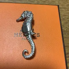 HERMES タツノオトシゴ ブローチ 2026年最新】タツノオトシゴブローチの人気アイテム - メルカリ