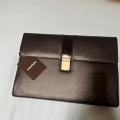 ATTENTION ブラック　クラッチバッグ A4対応