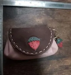 【39】牛革アコーディオンポーチ　ミニ　苺