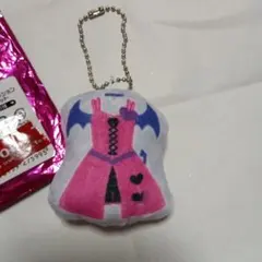 ラブベリPRETTY PINK DEVIL ふわふわクッションキーホルダーのサムネイル