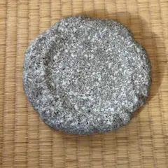 インテリアトレイ　石のようなデザイン