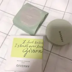 GIVENY 密着カバークッション　ファンデーション　17C リフィル付のサムネイル