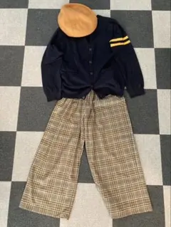 セット商品　ベレー帽　カーディガン　紺　チェックパンツ　茶　130 女の子