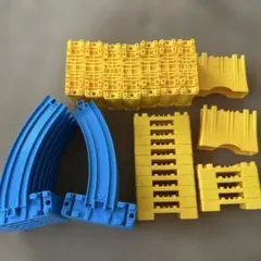 プラレール 坂曲線レール　橋脚セット