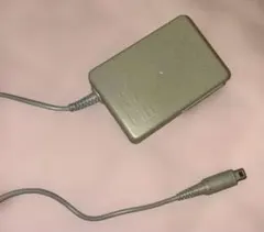 NINTENDO ニンテンドー DS Lite ACアダプター 充電器
