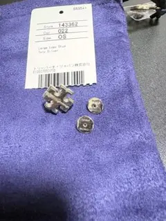 ★正規店購入、片耳のみ★ TORY BURCH Large Logoピアスのサムネイル