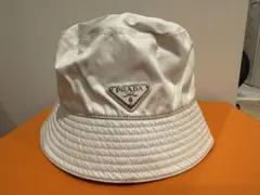 2025年最新】prada バケットハット 白の人気アイテム - メルカリ