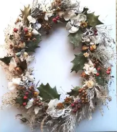 春待ちSALE〜柊と野ばらと紫陽花のドライフラワー オーバル冬リース