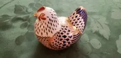 ロイヤルクラウンダービーのフィギュリン　鶏のサムネイル