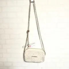 限定色❤CHANEL❤VIP限定 コスメポーチ チェーン付 ラメ入り ホワイト
