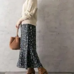 URBAN RESEARCH ROSSO 花柄 スカートのサムネイル