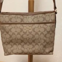 COACH ショルダーバッグ ベージュ ロゴ