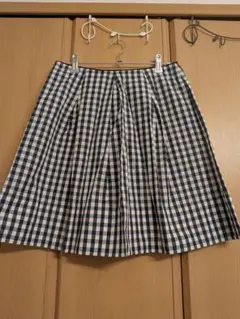 美品 ロイスクレヨン チェック柄フレアスカートのサムネイル