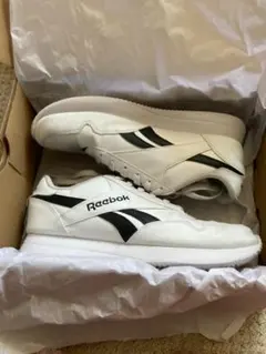 Reebok スニーカー ホワイト ブラック 26.5センチ　ソウル白