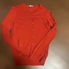 ユニクロ　赤　ニットカーディガン