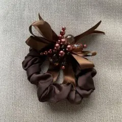 ブラウン サテン シュシュ