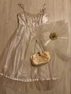 【4点お得セット】13AR クリーム色パーティードレスと付属品