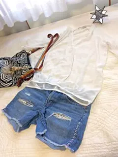 ru JEANS こっそりピンクが詰まってる♡ デニム の ショートパンツのサムネイル