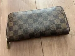 値下げしました。ルイヴィトン財布　ダミエ柄