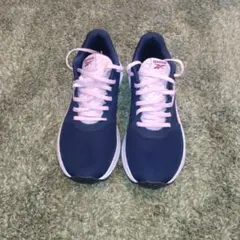 Reebok ネイビー スニーカー レディース