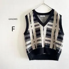 【GANGWEI】 ニットベスト チェック柄 Vネック ベージュ ブラック F