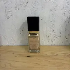 クレ・ド・ポー ボーテ タンフリュイドエクラ ナチュレル　オークル10 リキッド