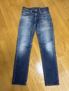 Levi's 511 W28 L32 ダークブルージーンズ