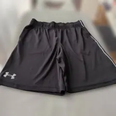 Under Armour キッズ ハーフパンツ ブラック