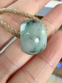 R1-0461天然本翡翠《本物保証》翡翠ペンダント