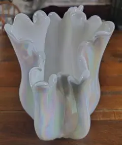 昭和レトロなラスター仕上げのガラス花瓶