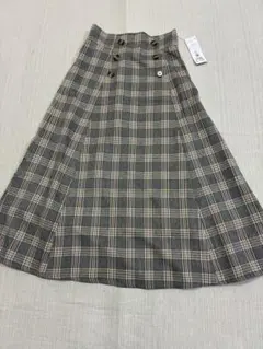 【新品タグ付き】グレー チェック柄 フレアスカート Mサイズのサムネイル