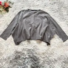 ケービーエフラス　変形ニット　【F】　グレー　プルオーバー　ワイドシルエット