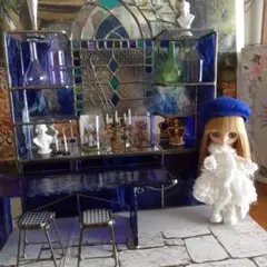 背景、ドールハウス　ミニチュアレトロバー