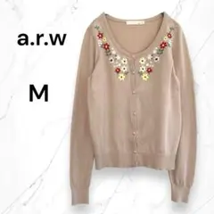【a.r.w】アロー　クルーネック花柄刺繍長袖ニットカーディガン M ベージュ