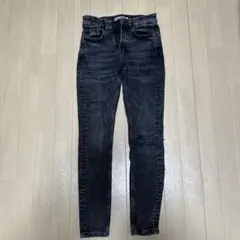ZARA スキニーブラックデニム 膝に穴あり