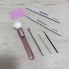 初心者にもおすすめなネイルセットのサムネイル