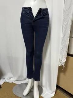 【UNIQLO】レディース スキニーデニムパンツ ネイビーのサムネイル