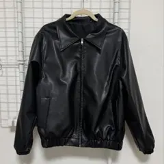 ブラック 合成皮革 ジップアップジャケット