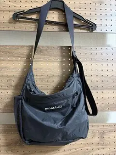 mont-bell ショルダーバッグ S ブラックアウトドア