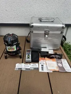 タジマ高輝度赤レーザー墨出機AXT-KY 本体＋受光器＋ケース＋説明書 