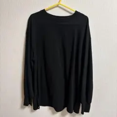 ブラック長袖トップス