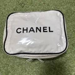 美品CHANEL ポーチ ホワイトのサムネイル