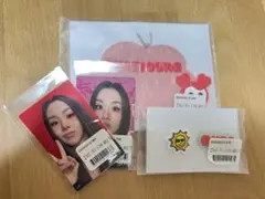 2025年最新】twice チェヨン ピンバッジの人気アイテム - メルカリ