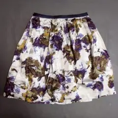 【イネド】膝丈スカート (9) 花柄スカート パープル グレー プリーツスカートのサムネイル