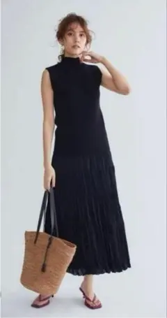 新品タグ付き　Mira Owen ミラオーウェンノースリーブワンピース　サイズM